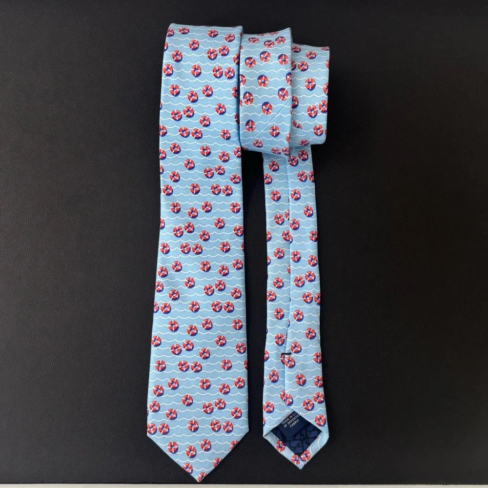 Vineyard Vines Boys Light Blue / Red Lifesavers 100% Silk Tie, 2 5/8
